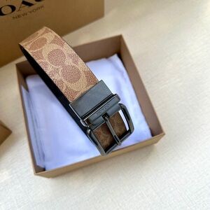 Coach brown leather belt, length 110CM